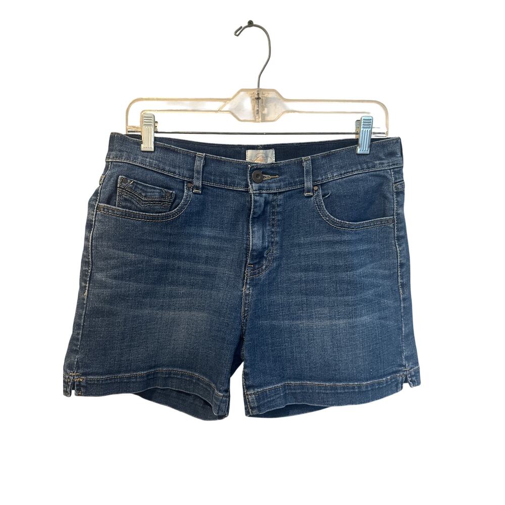 ⭐️ Women’s Levi’s 515 Jean Shorts. Size 8 Casual. Everyday 90s